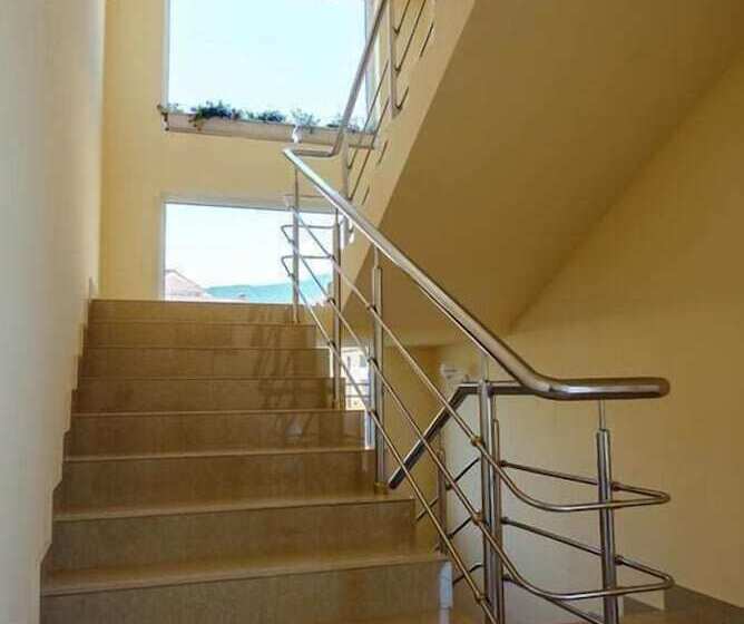 בית מלון כפרי Laura Guest House