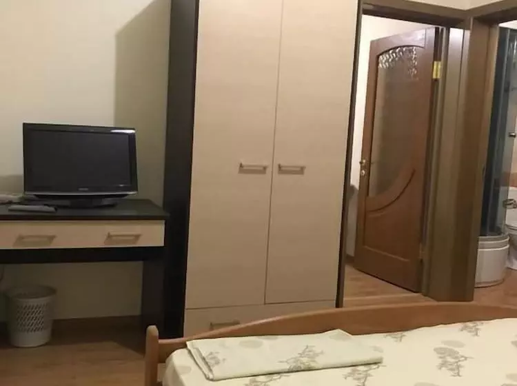 Hotelli Laura Guest House