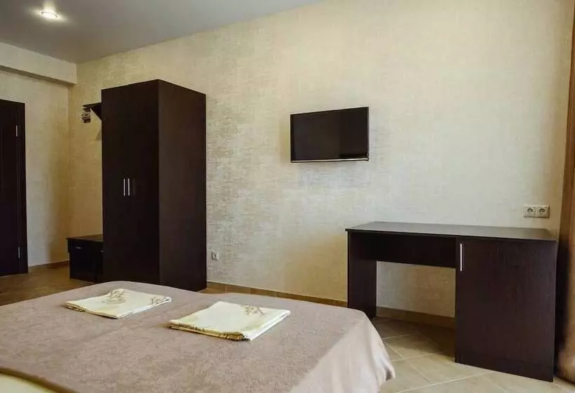 Hotelli Laura Guest House