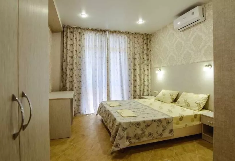 Hotelli Laura Guest House