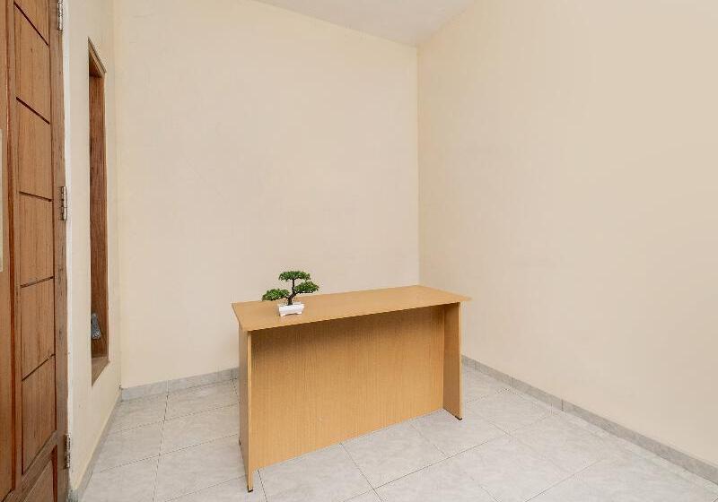 Otel Lilik Homestay Syariah By Oyo Rooms