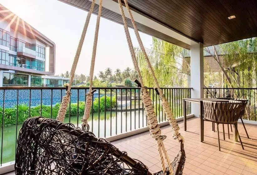 ホテル Na Tree Tara Riverside Resort Amphawa Damnoensaduak