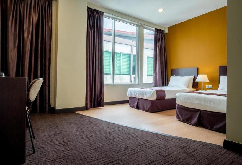 فندق Orkid Inn Mahkota Cheras