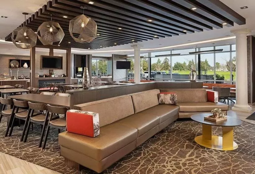 ホテル Springhill Suites By Marriott West Sacramento