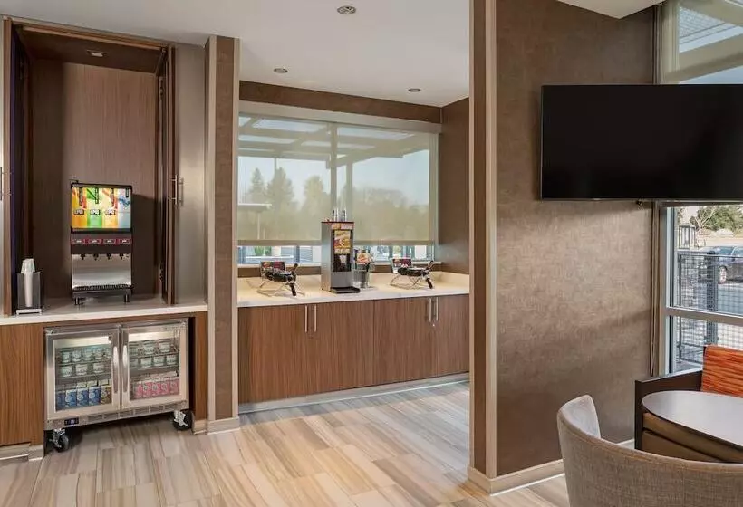 ホテル Springhill Suites By Marriott West Sacramento