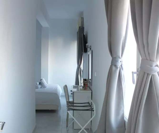 هتل Syros Holidays