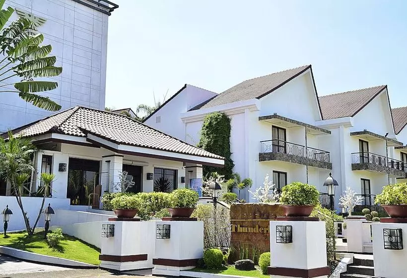 Hotelli Thunderbird Resorts   Rizal