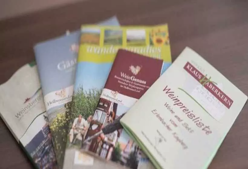 ホテル Weinpension Haberkern