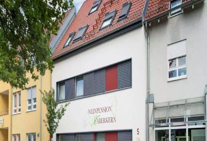 ホテル Weinpension Haberkern