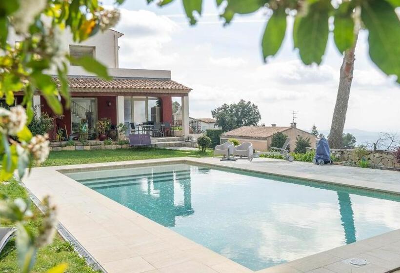 مبيت وإفطار La Colombière