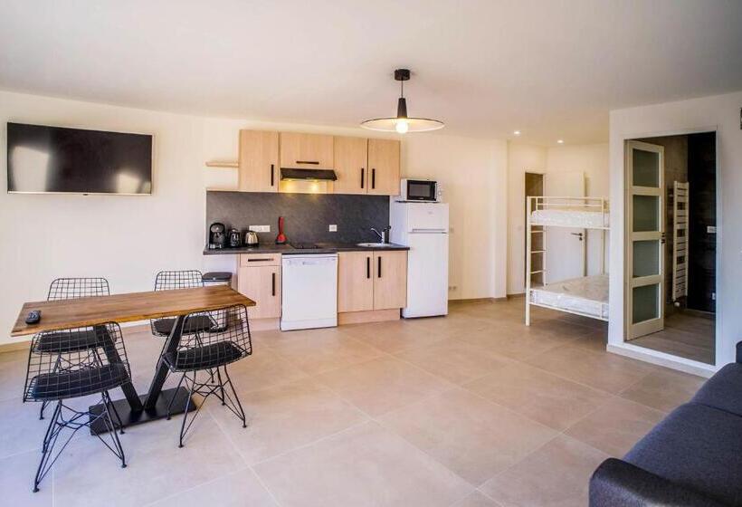 مبيت وإفطار La Colombière