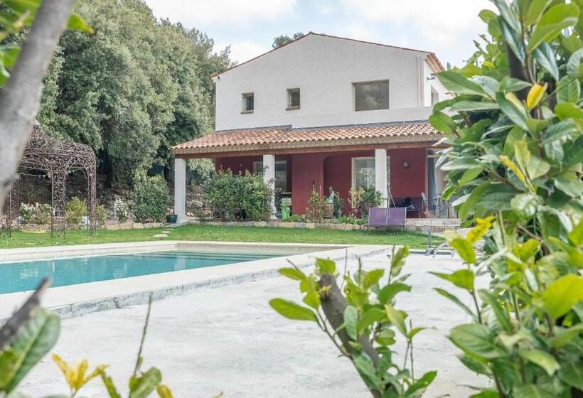 مبيت وإفطار La Colombière