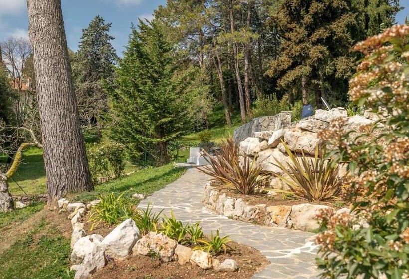 مبيت وإفطار La Colombière