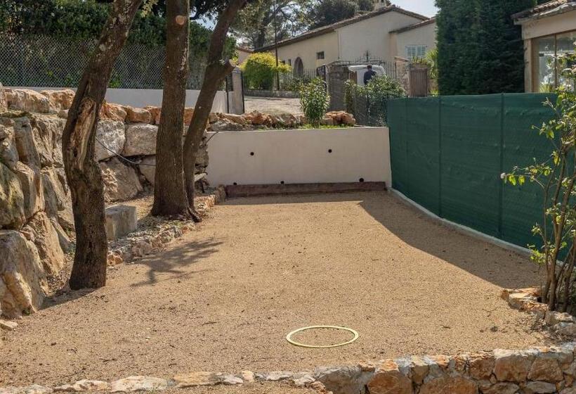 مبيت وإفطار La Colombière