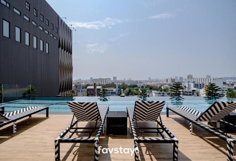 Chezzotel Pattaya  & Residence
