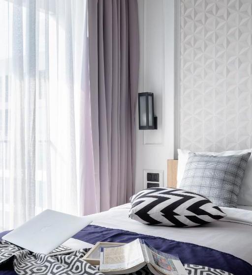 Chezzotel Pattaya  & Residence