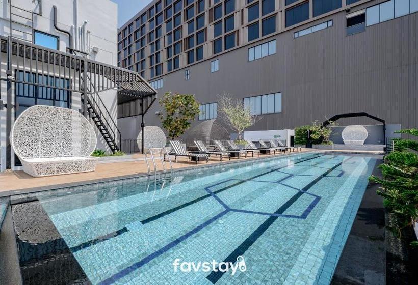 Chezzotel Pattaya  & Residence