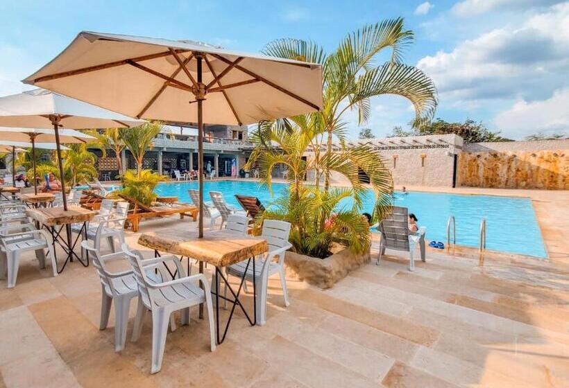 Otel La Rosa Náutica Club