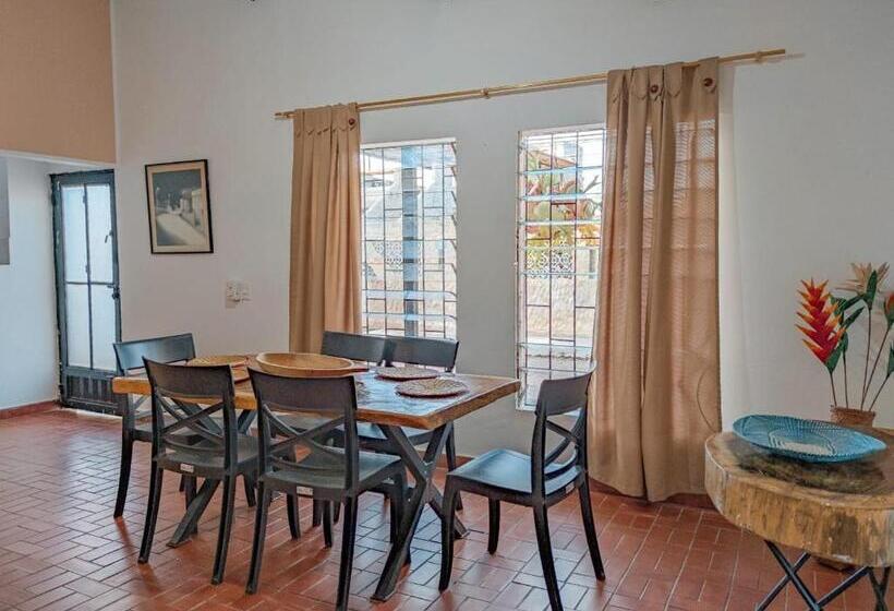 Otel La Rosa Náutica Club