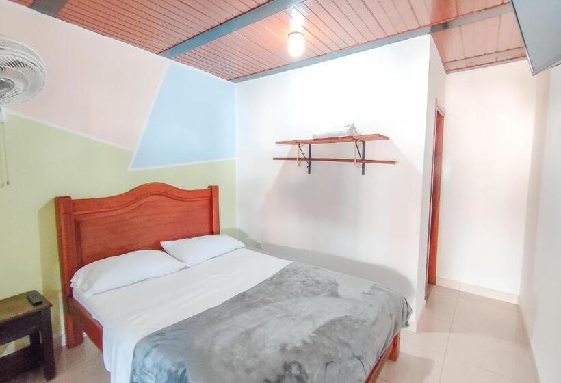 Otel La Rosa Náutica Club