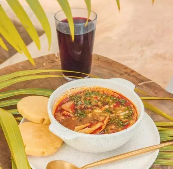 Hotelli La Rosa Náutica Club