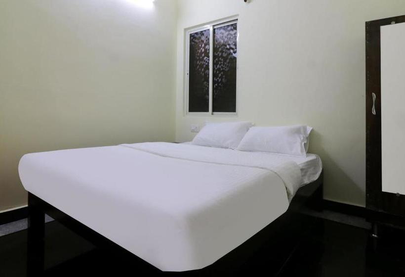 Отель Oyo 78694 Sri Deepak Krishna Home Stay