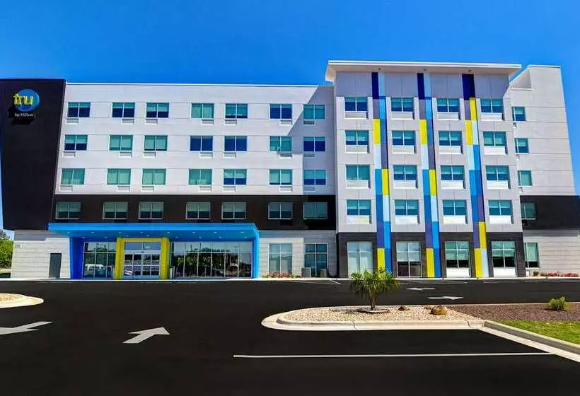 هتل Tru By Hilton Rocky Mount
