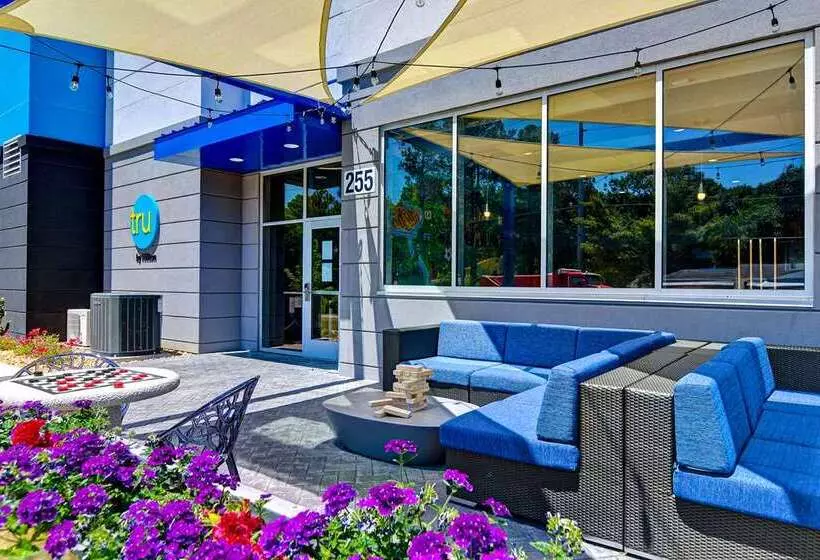 هتل Tru By Hilton Rocky Mount