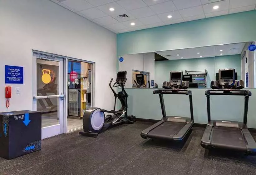 هتل Tru By Hilton Rocky Mount