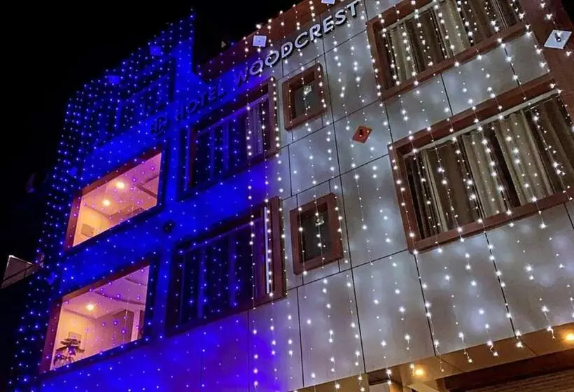 ホテル Woodcrest Zirakpur Chandigarh   Luxury Rooms