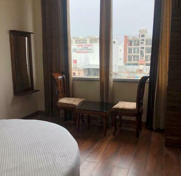 Hotel Woodcrest Zirakpur Chandigarh   Luxury Rooms