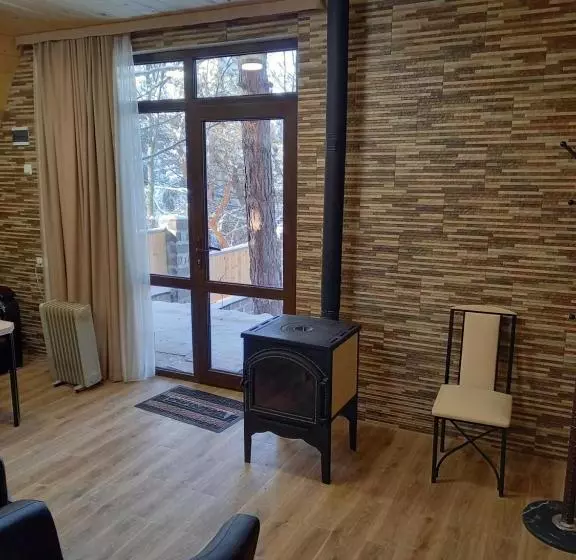 هتل Woodland Cottages