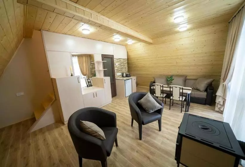 هتل Woodland Cottages