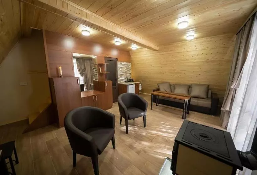 هتل Woodland Cottages