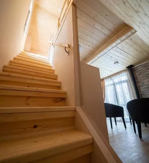 هتل Woodland Cottages