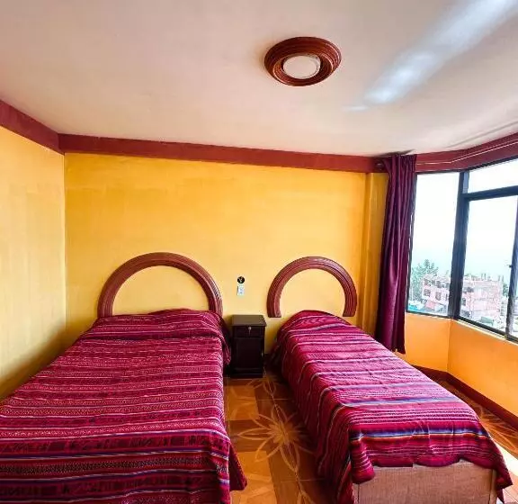 پانسیون Hostal Sol Y Lago