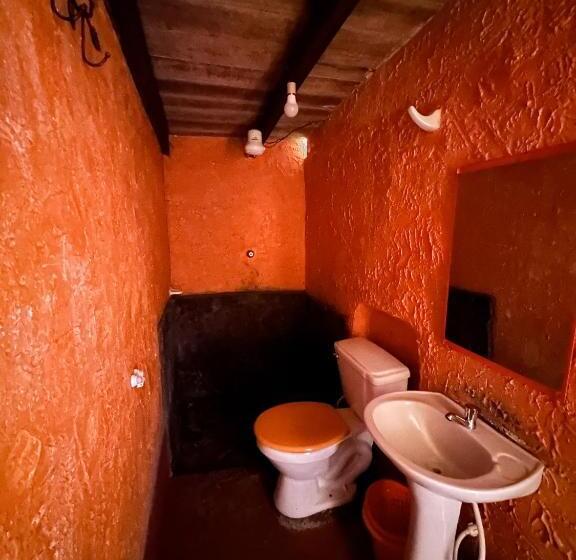 پانسیون Hostal Sol Y Lago