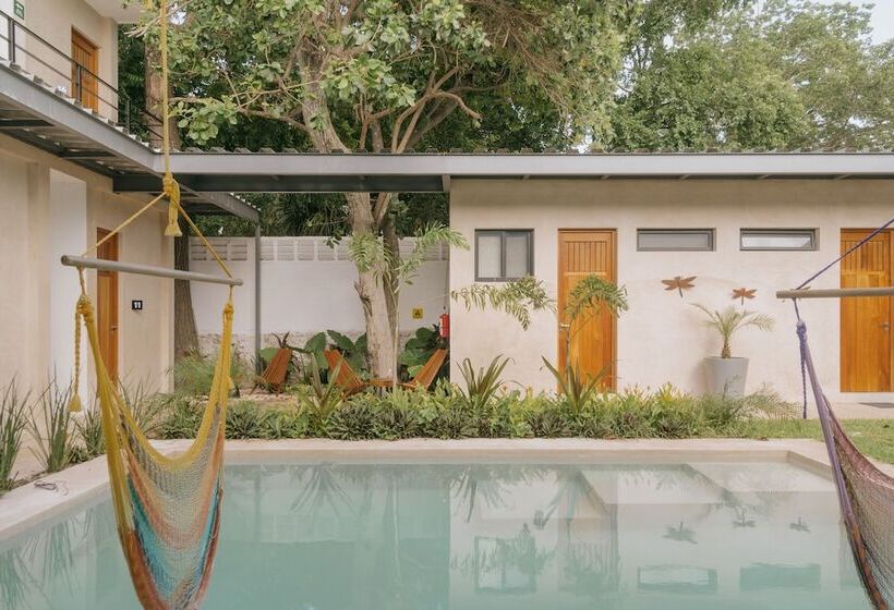 פנסיון Hostik Hostal