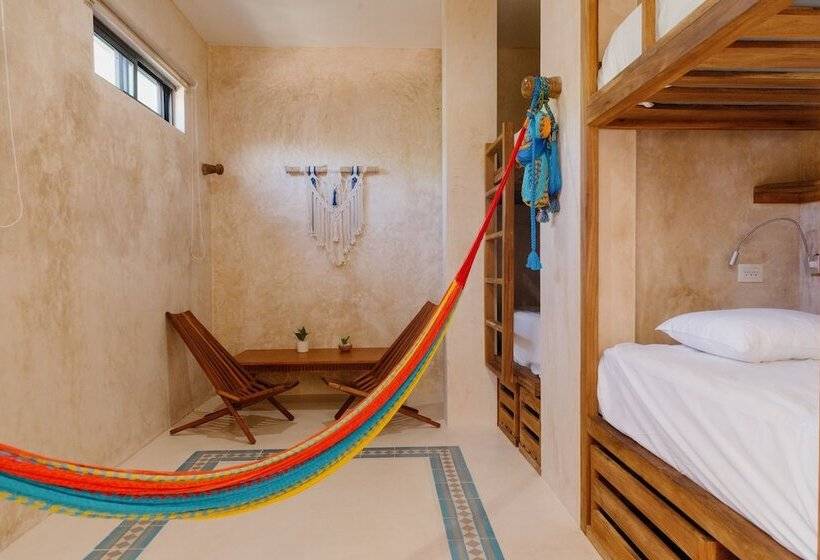 פנסיון Hostik Hostal