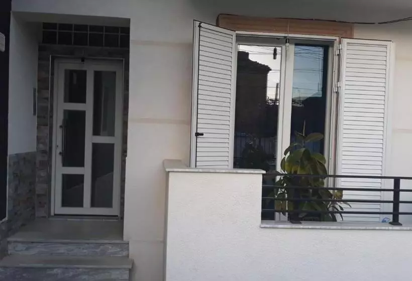 پانسیون Odisea S Apartment