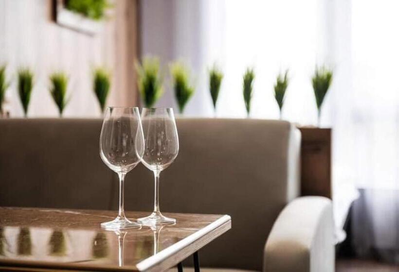 нові смарт квартири з парком і набережною!