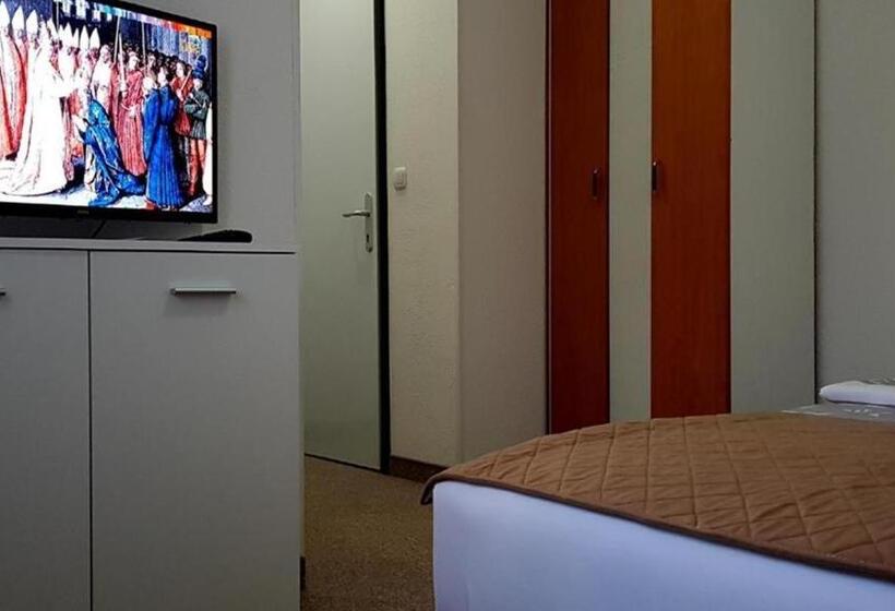 هاستل Holiday In Bihać