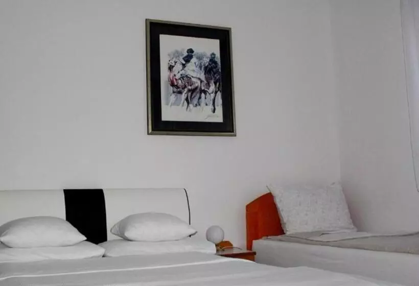 هاستل Holiday In Bihać