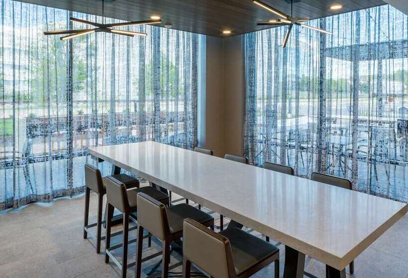 فندق Hilton Garden Inn Madison Downtown