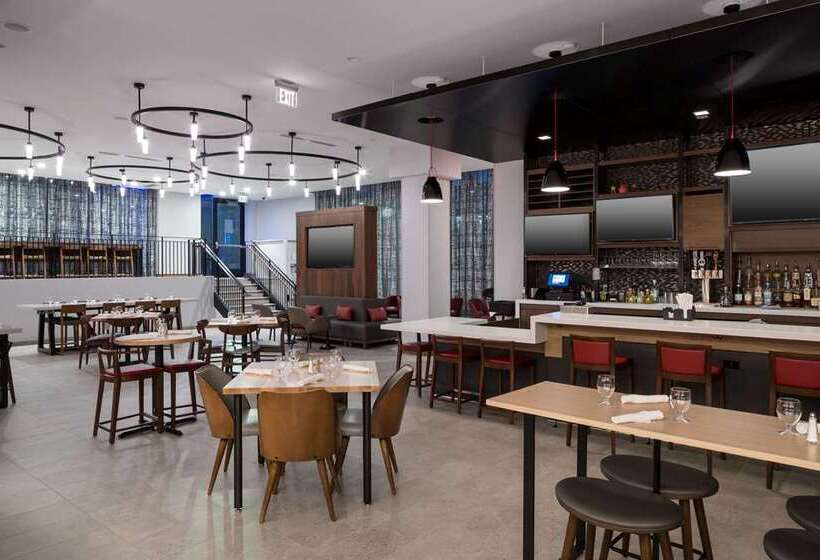 فندق Hilton Garden Inn Madison Downtown