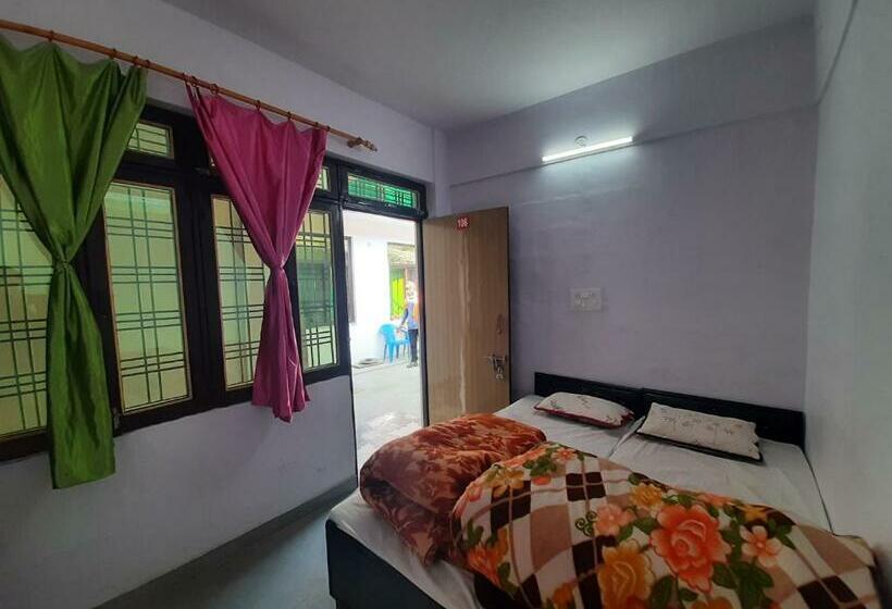 בית מלון כפרי Himalayan Dews Ukhimath