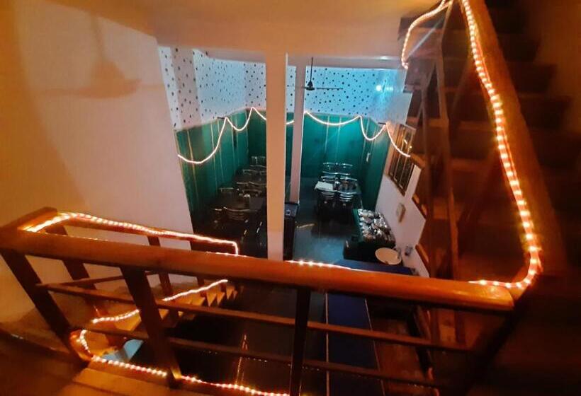 בית מלון כפרי Himalayan Dews Ukhimath