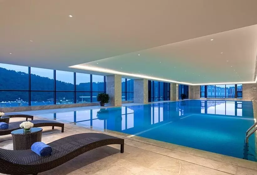 ホテル Holiday Inn Express Chengde Park View, An Ihg