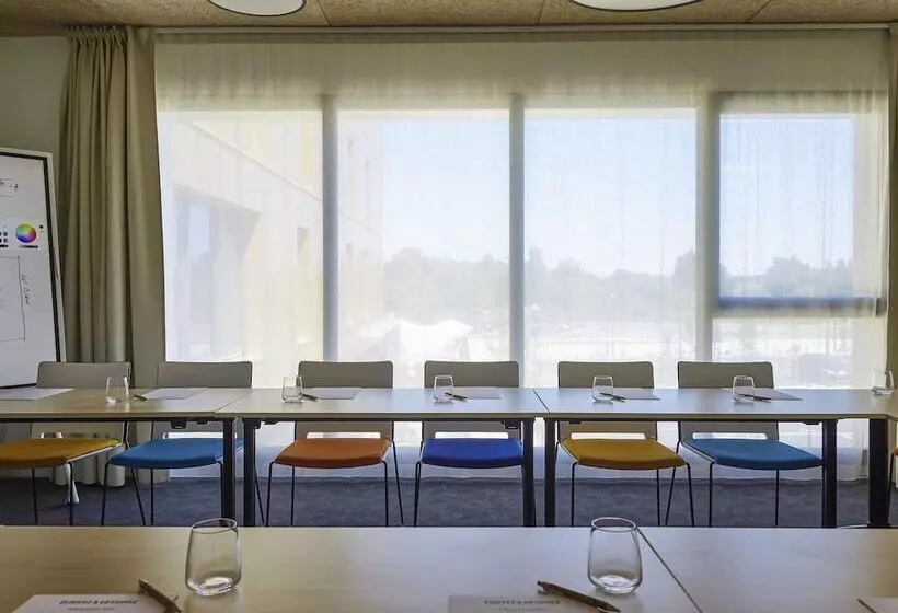 ホテル Ibis Styles Montpellier Aéroport Parc Des Expos