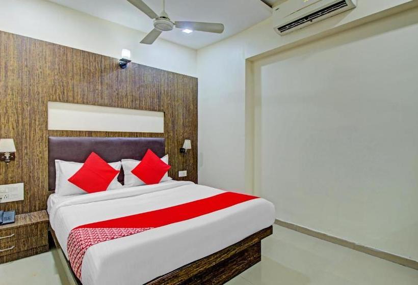 Hotel Oyo 77701  Aquarius